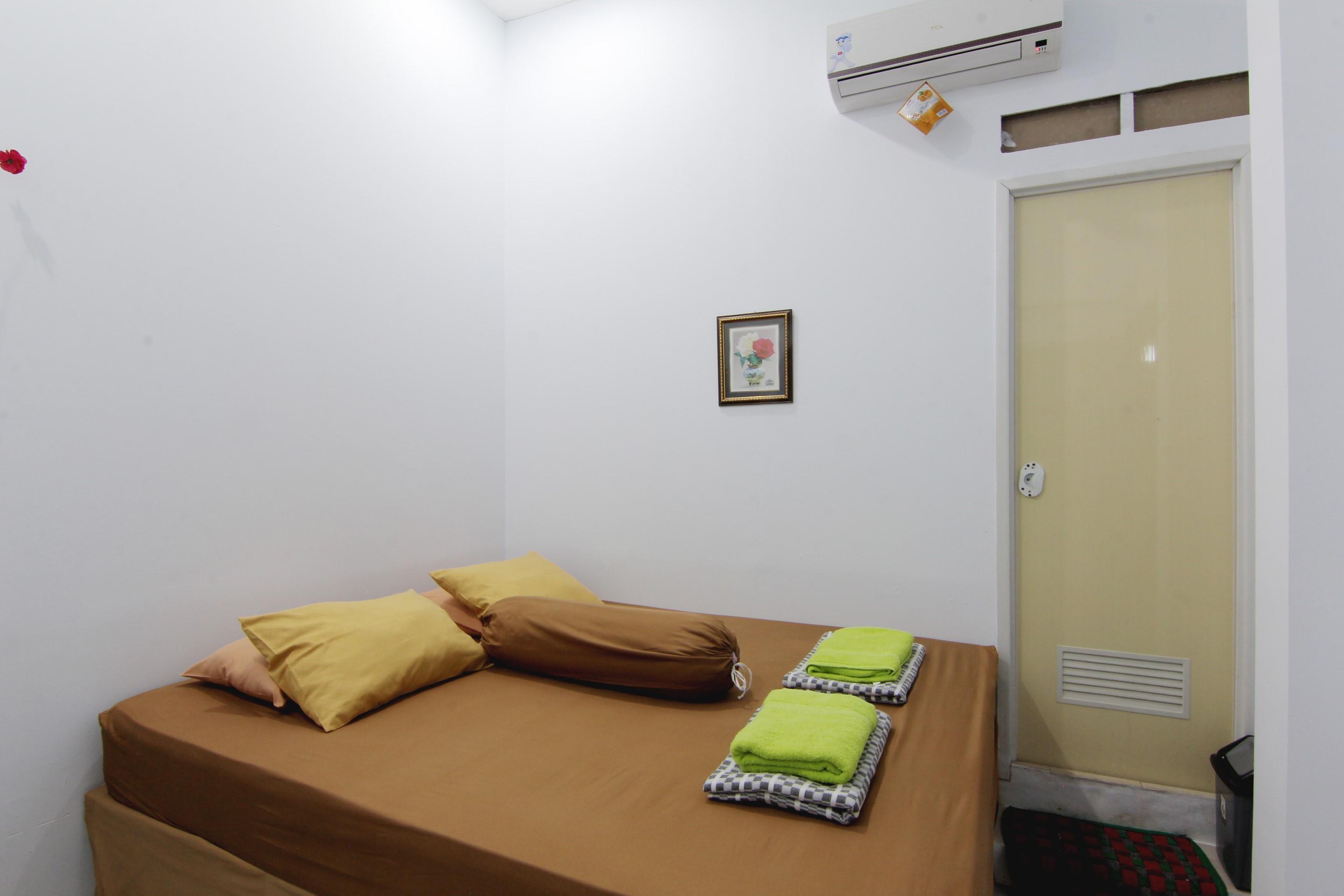 Tiga Dua Homestay Yogyakarta Esterno foto