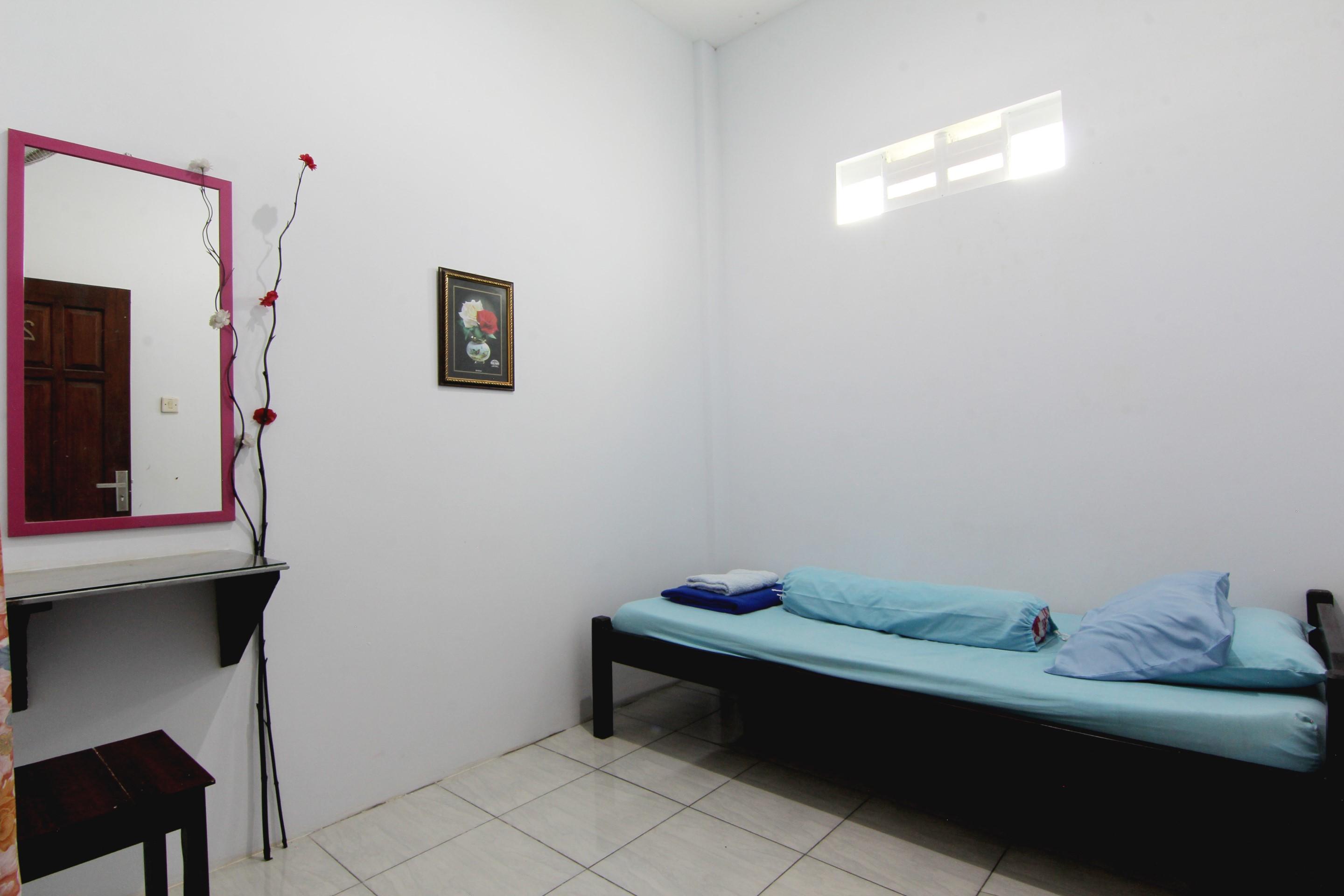 Tiga Dua Homestay Yogyakarta Esterno foto