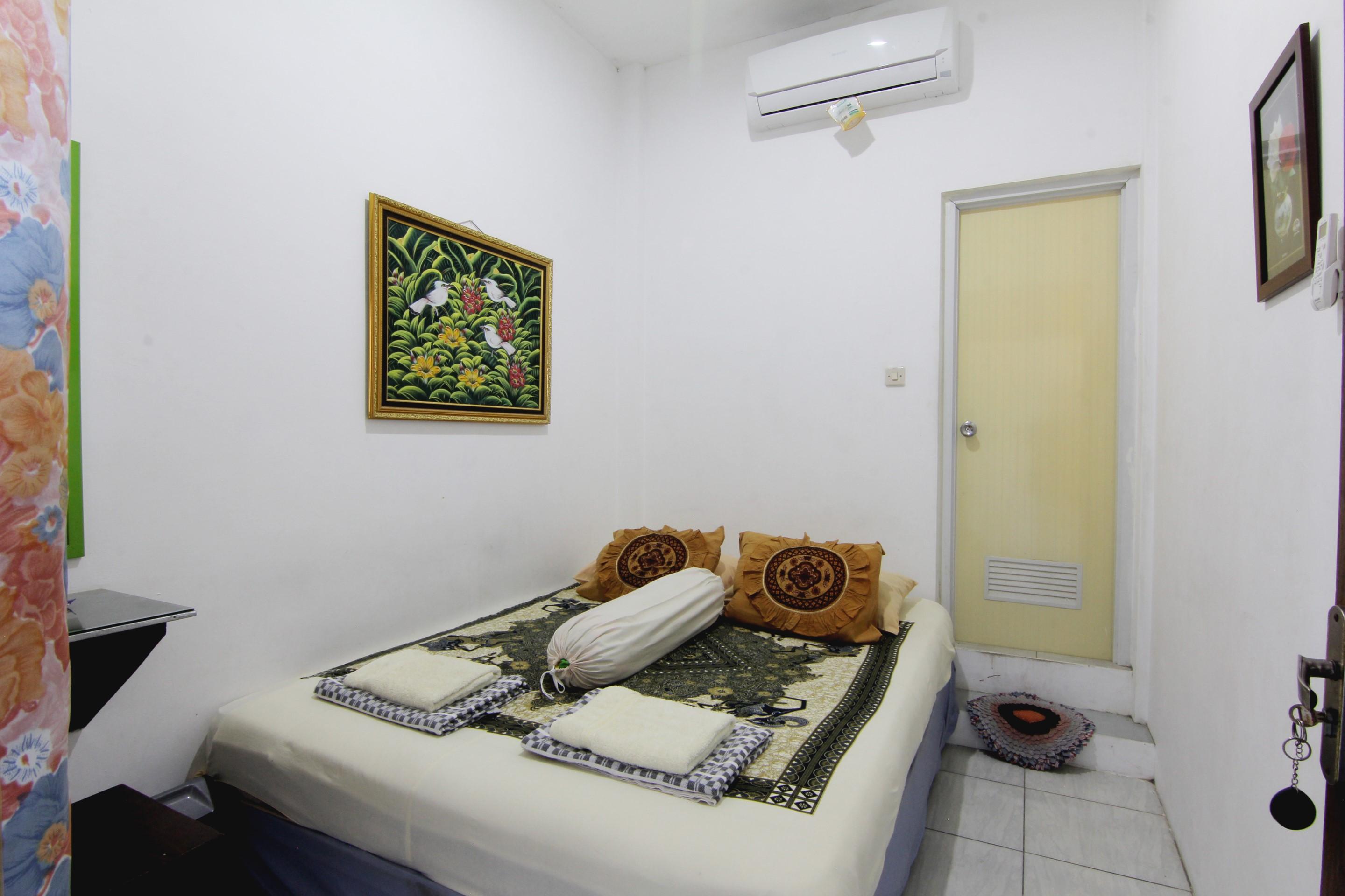 Tiga Dua Homestay Yogyakarta Esterno foto