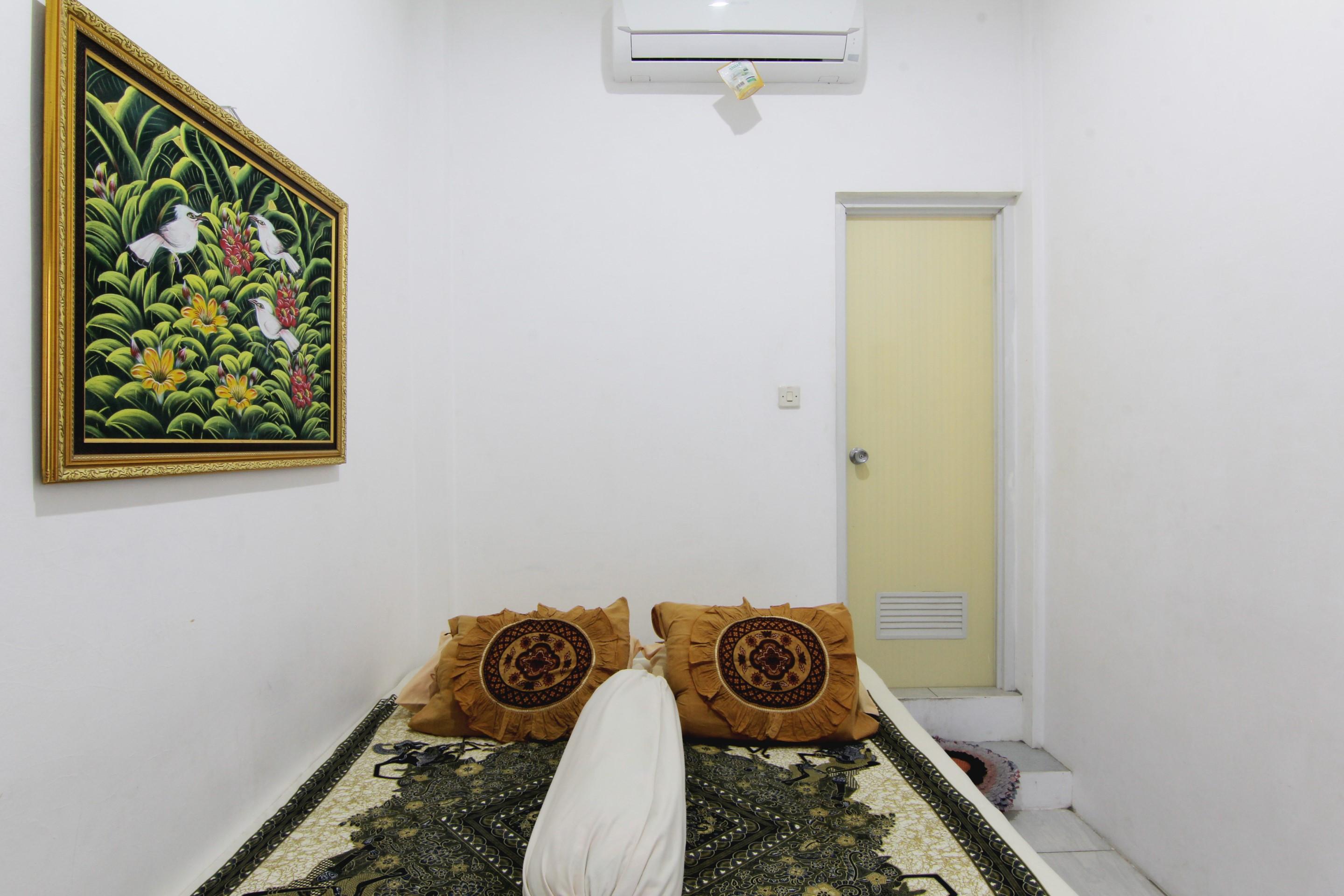 Tiga Dua Homestay Yogyakarta Esterno foto