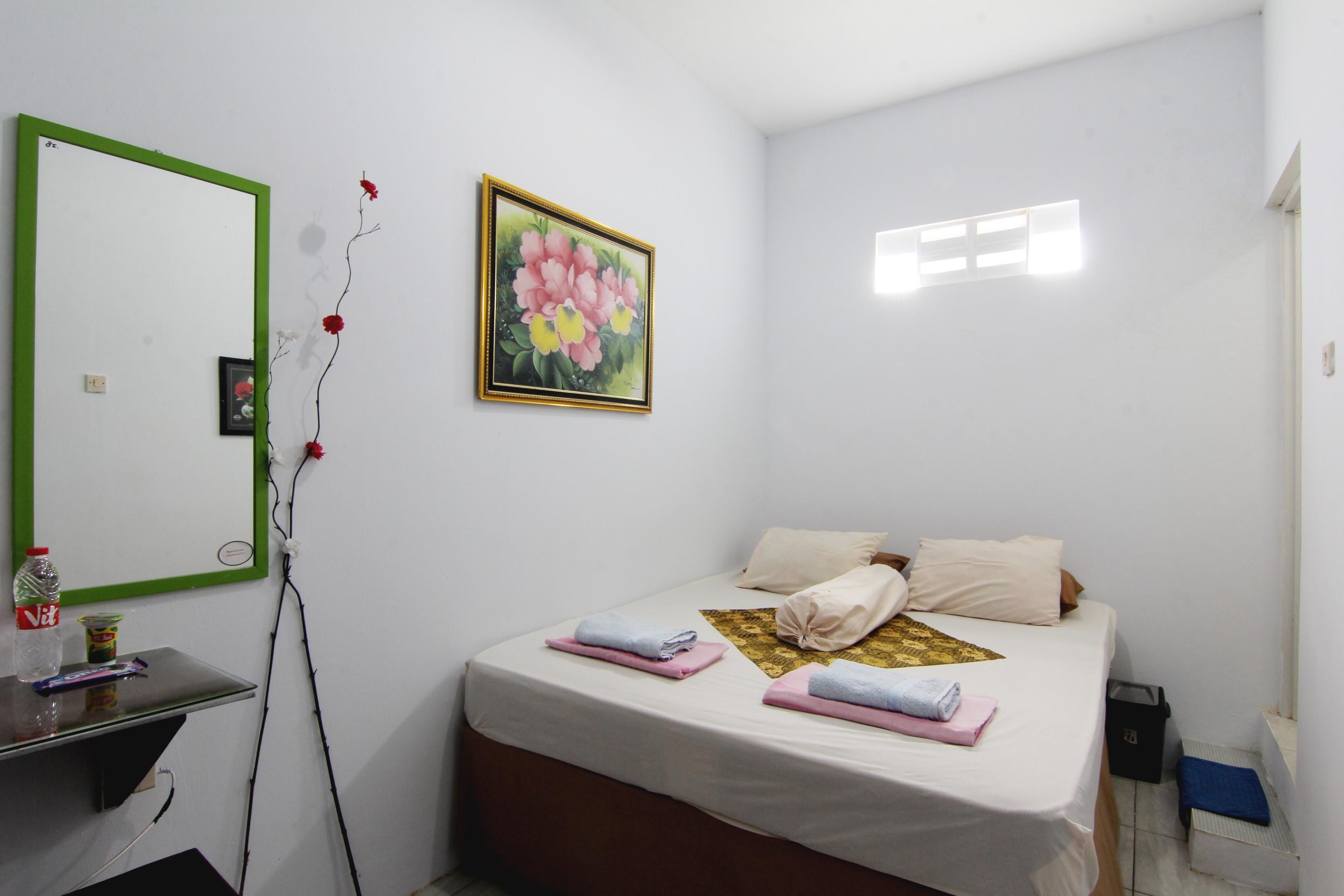 Tiga Dua Homestay Yogyakarta Esterno foto