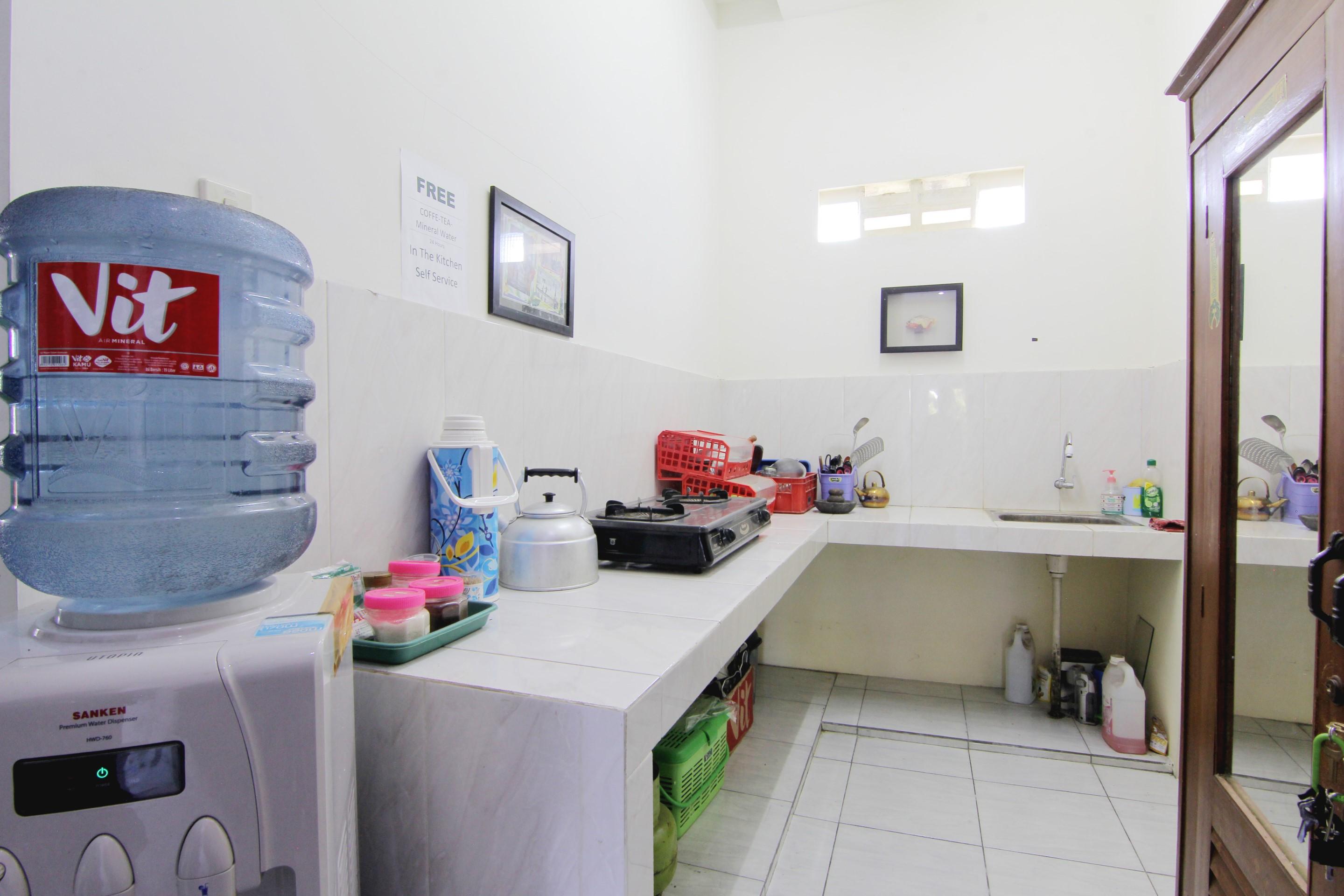 Tiga Dua Homestay Yogyakarta Esterno foto