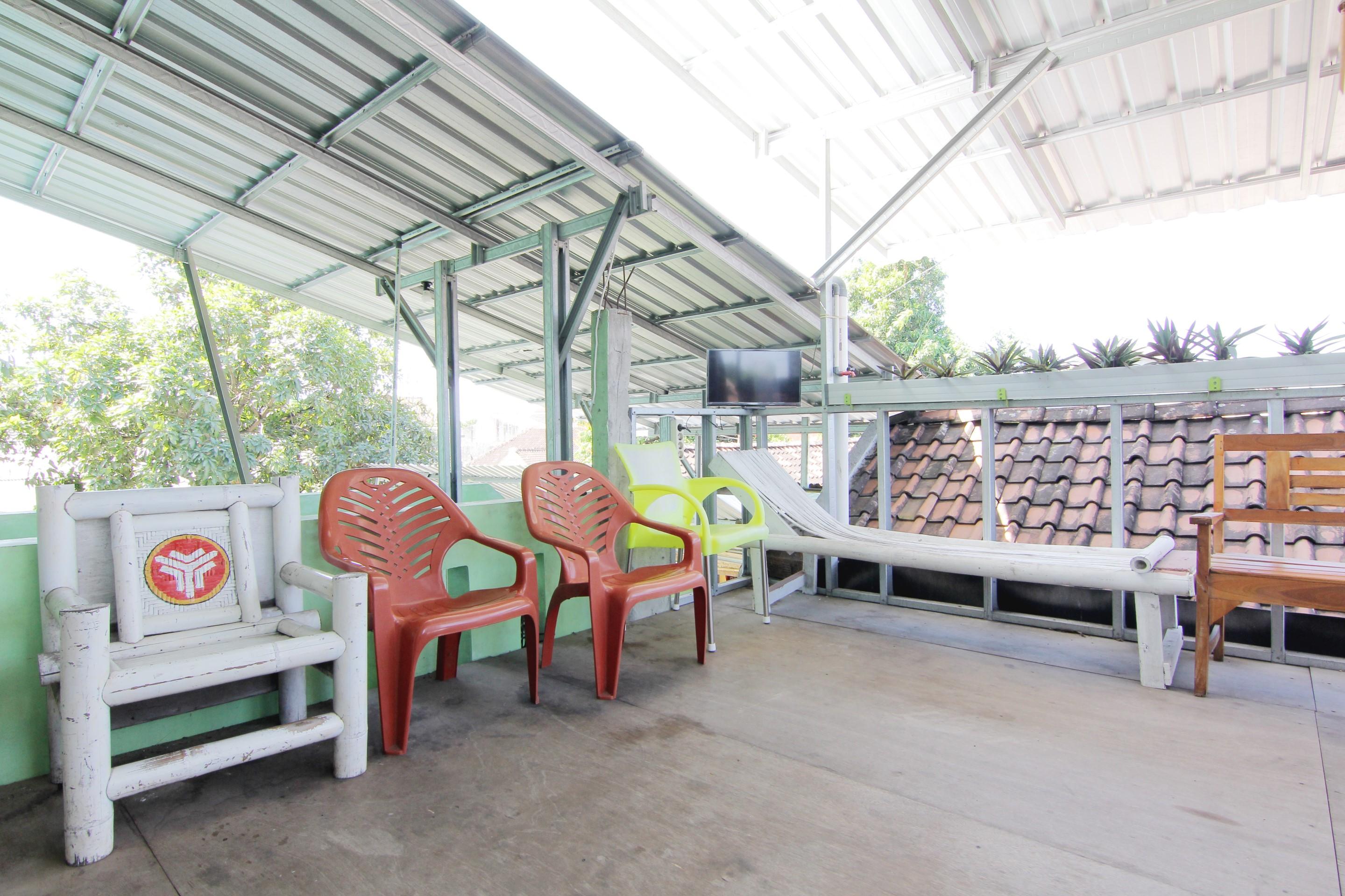 Tiga Dua Homestay Yogyakarta Esterno foto