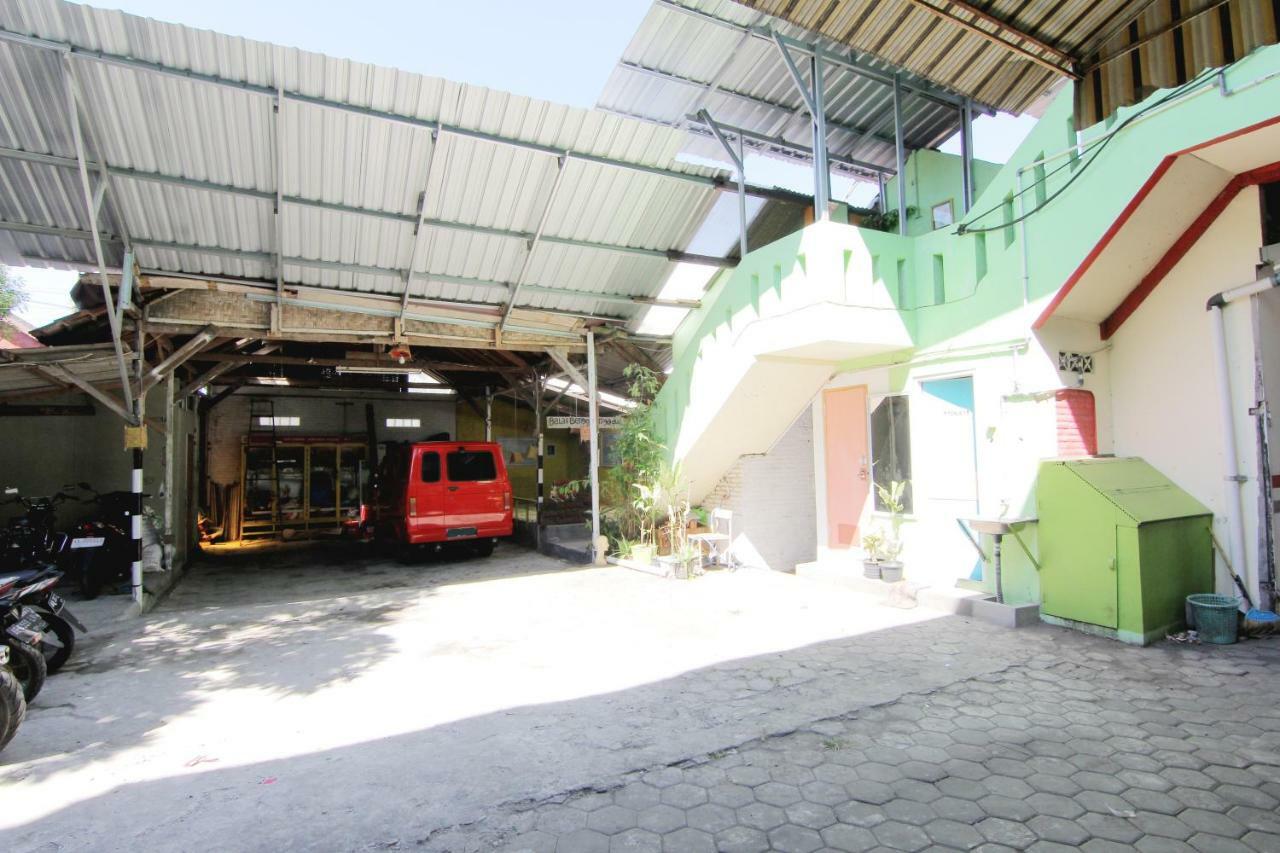 Tiga Dua Homestay Yogyakarta Esterno foto